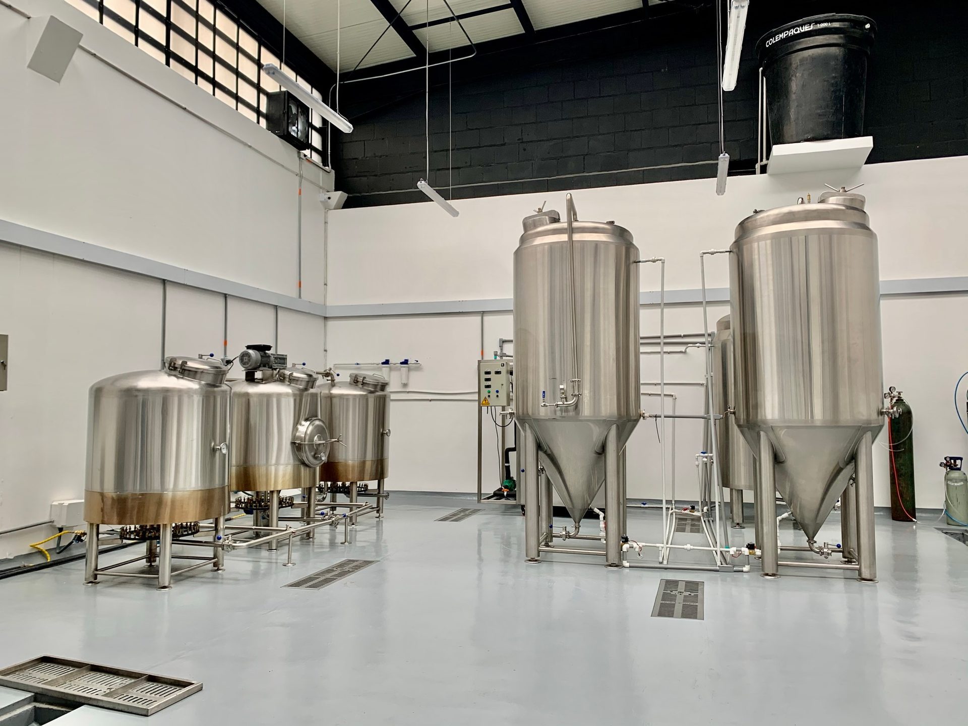 Cervecería Hopdog Brewery — 6